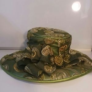 Green Ladies' wide-brimmed hat.